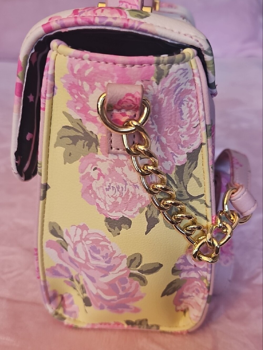 Betsey Johnson Floral Quilted Purse in Pink and Cream - Comes With 1 Free Charm - Picture 2 of 8